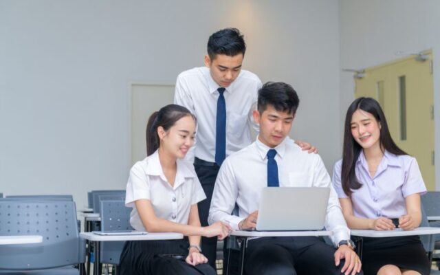 may Đồng phục công sở