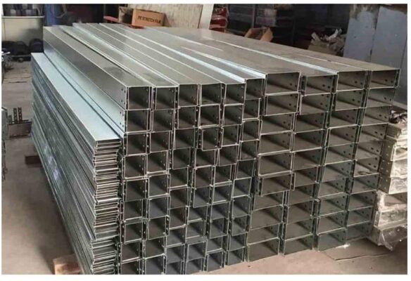 máng cáp mạ kẽm nhúng móng